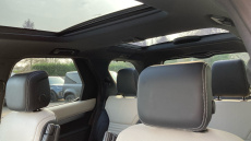 Land Rover Discovery 3.0 D300 Dynamic SE 5dr Auto Diesel Station Wagon